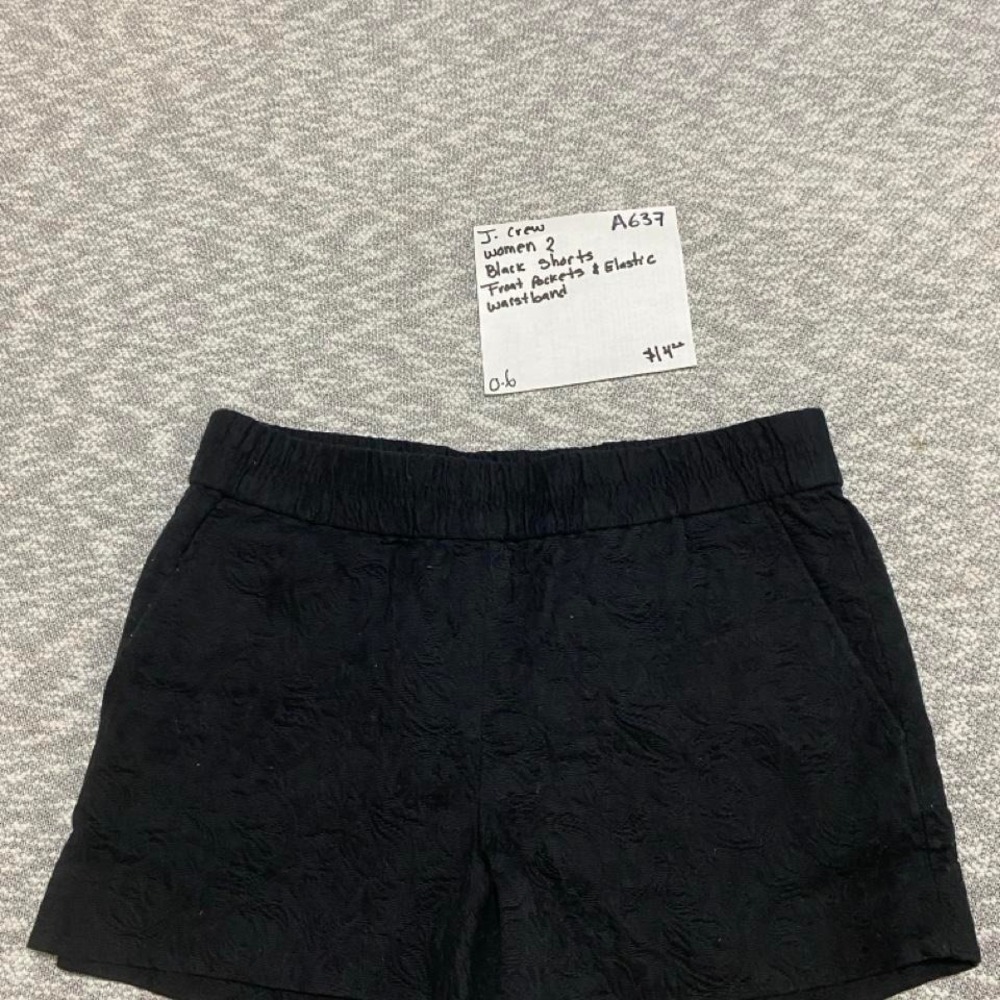 J. Crew black shorts with front pockets and elastic waistband women 2. SKU-A637
